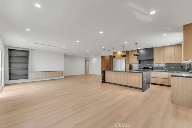 13449 Stagg Street, Panorama City, CA 91402