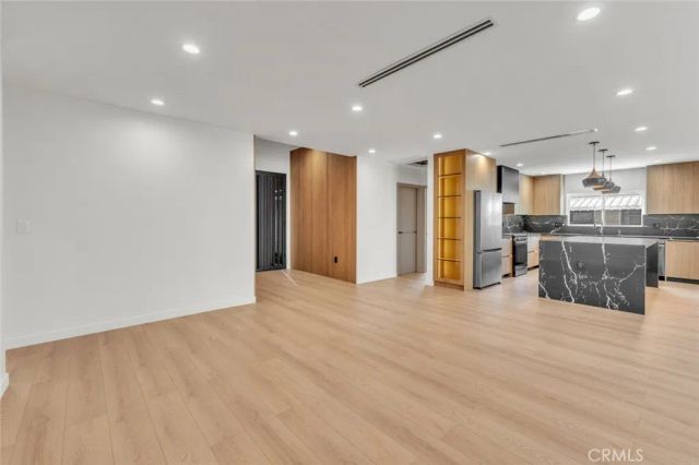 13449 Stagg Street, Panorama City, CA 91402