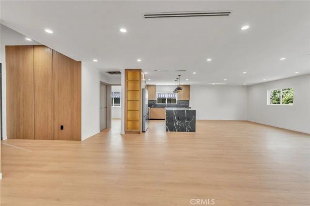 13449 Stagg Street, Panorama City, CA 91402