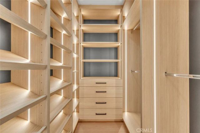 13449 Stagg Street, Panorama City, CA 91402