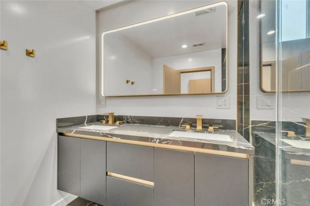 13449 Stagg Street, Panorama City, CA 91402