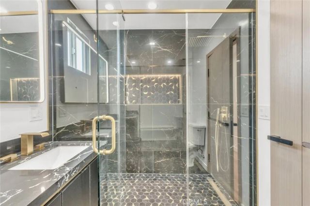 13449 Stagg Street, Panorama City, CA 91402