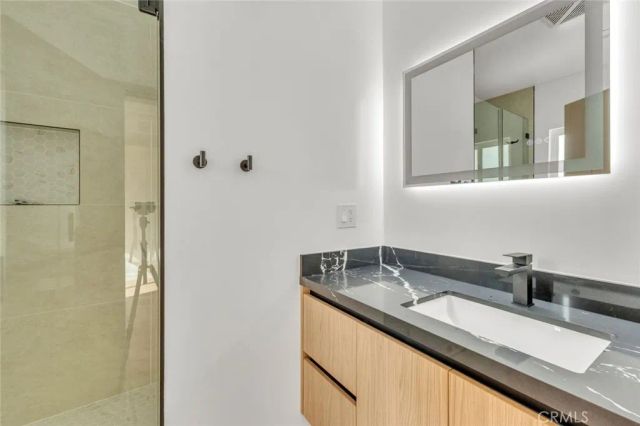 13449 Stagg Street, Panorama City, CA 91402