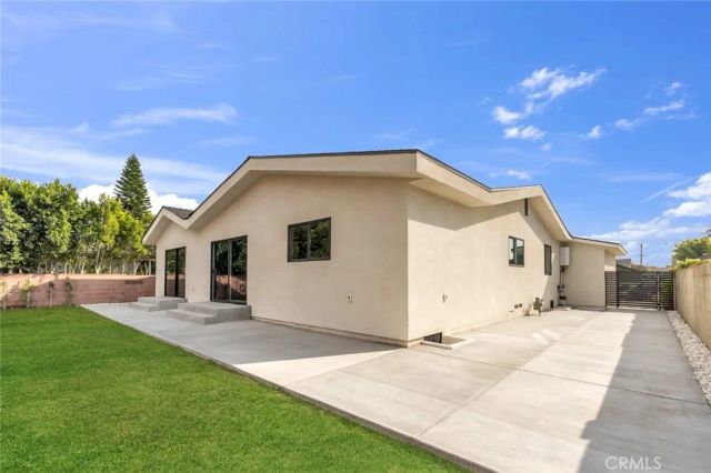 13449 Stagg Street, Panorama City, CA 91402