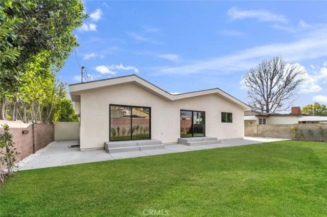 13449 Stagg Street, Panorama City, CA 91402