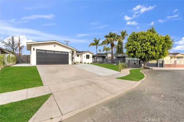 13449 Stagg Street, Panorama City, CA 91402
