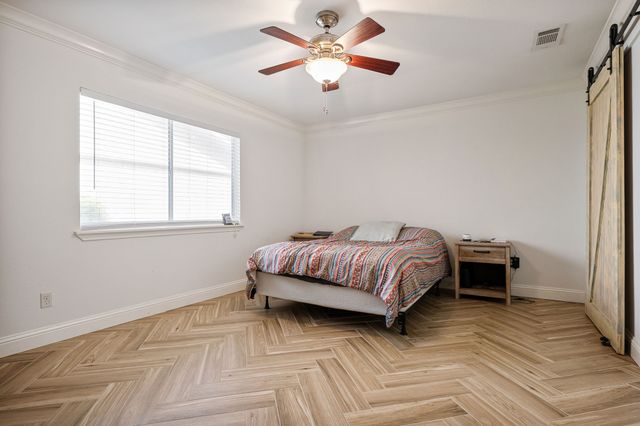5033 Stanley Drive, The Colony, TX 75056