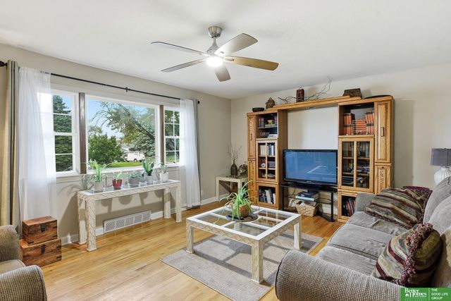 5435 S 122nd Street, Omaha, NE 68137