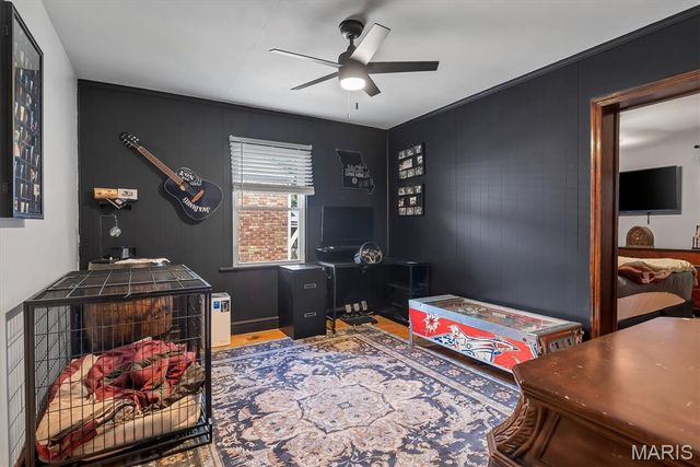 9007 Osage Lane, St Louis, MO 63114