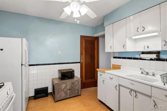9007 Osage Lane, St Louis, MO 63114