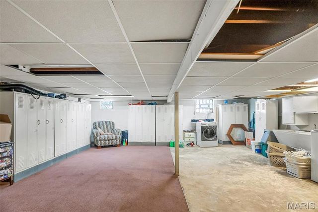 9007 Osage Lane, St Louis, MO 63114