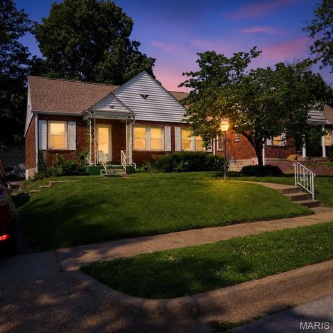 9007 Osage Lane, St Louis, MO 63114