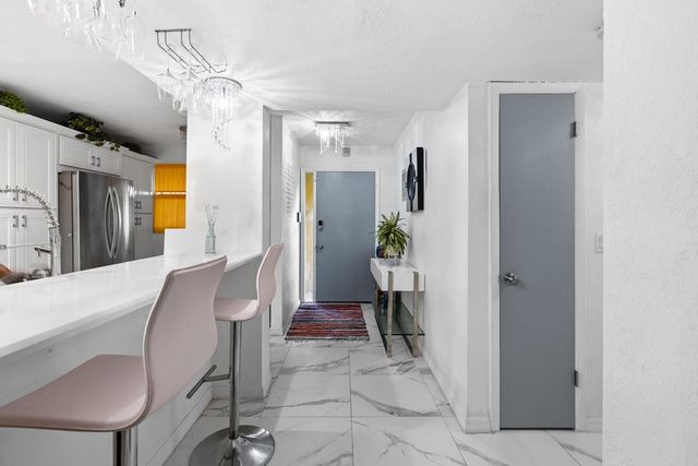 10762 La Placida Drive 7-107, Coral Springs, FL 33065