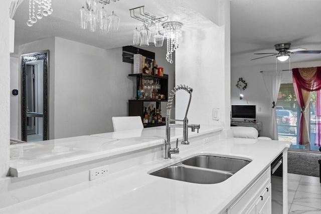 10762 La Placida Drive 7-107, Coral Springs, FL 33065