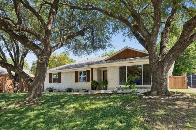 2351 Saint Francis Avenue, Dallas, TX 75228