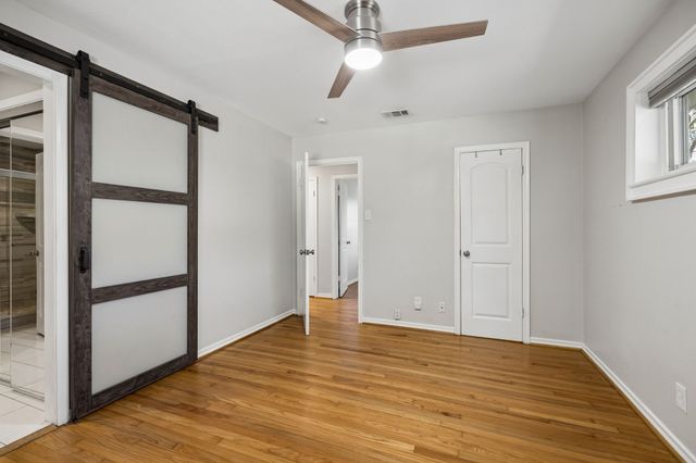 2351 Saint Francis Avenue, Dallas, TX 75228