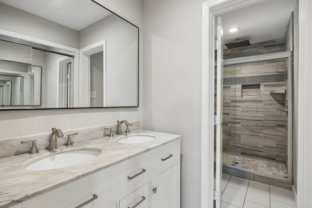 2351 Saint Francis Avenue, Dallas, TX 75228