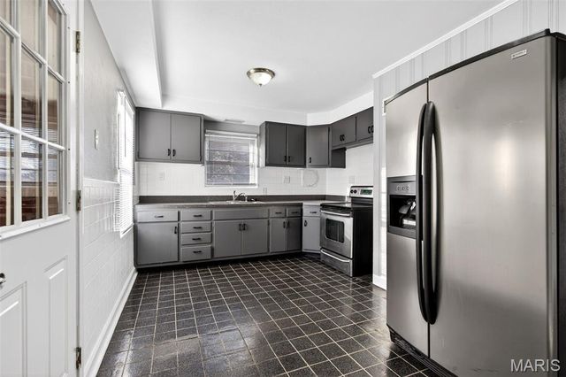 4605 Nelson Drive, Northwoods, MO 63121