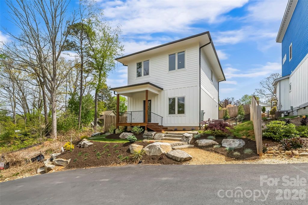 34 Fern Street, Asheville, NC 28803