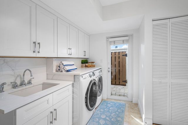 820 Palm Trail, Delray Beach, FL 33483