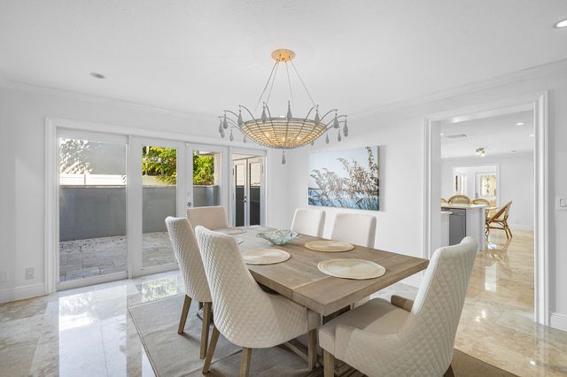 820 Palm Trail, Delray Beach, FL 33483