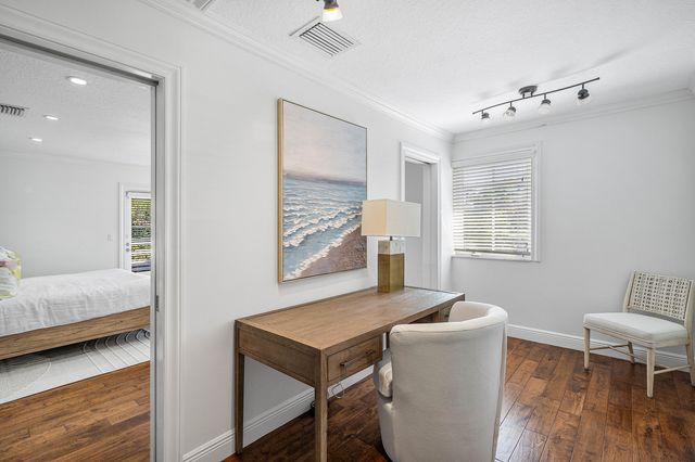 820 Palm Trail, Delray Beach, FL 33483