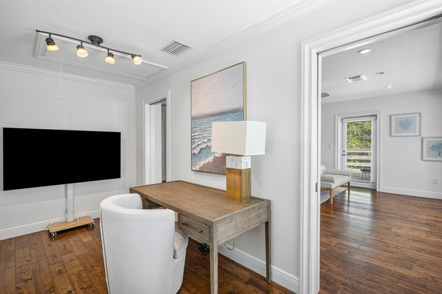 820 Palm Trail, Delray Beach, FL 33483