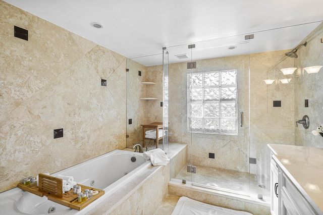 820 Palm Trail, Delray Beach, FL 33483