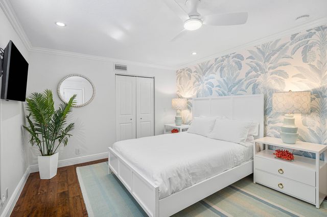 820 Palm Trail, Delray Beach, FL 33483