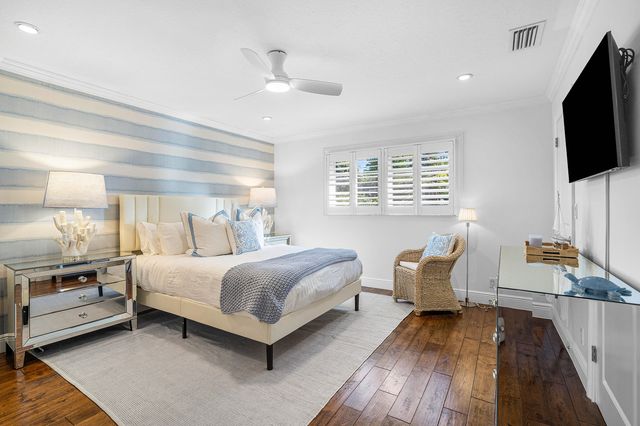 820 Palm Trail, Delray Beach, FL 33483