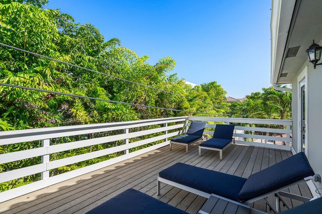 820 Palm Trail, Delray Beach, FL 33483