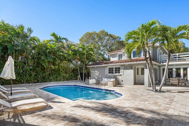 820 Palm Trail, Delray Beach, FL 33483