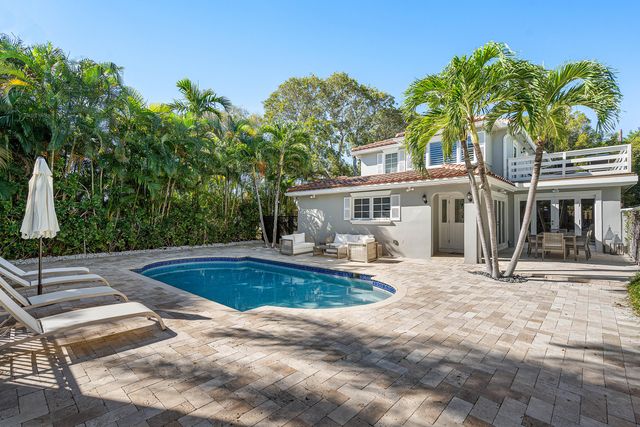 820 Palm Trail, Delray Beach, FL 33483