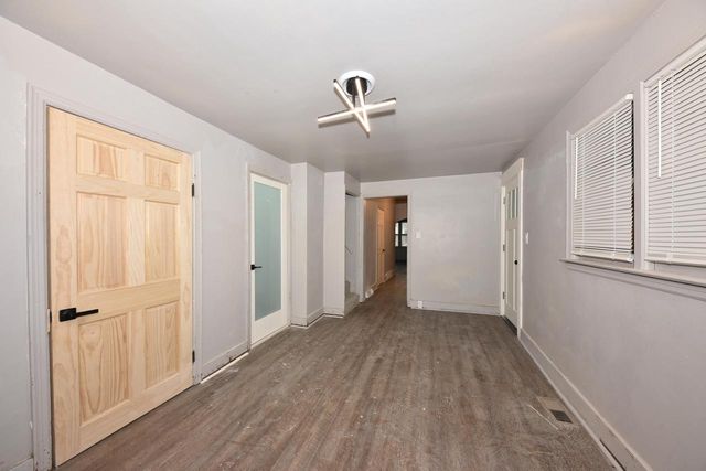 1225 W Keefe AVENUE, Milwaukee, WI 53206