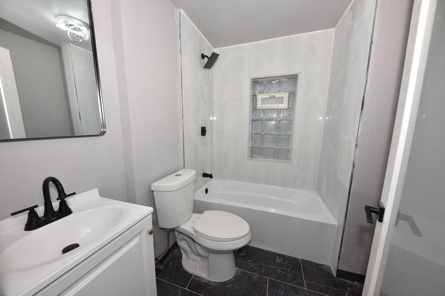 1225 W Keefe AVENUE, Milwaukee, WI 53206