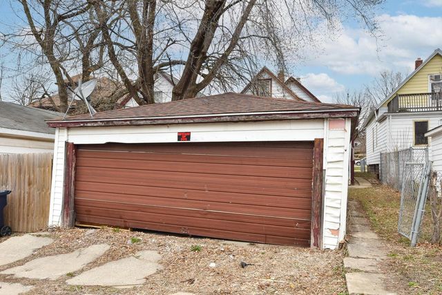 1225 W Keefe AVENUE, Milwaukee, WI 53206