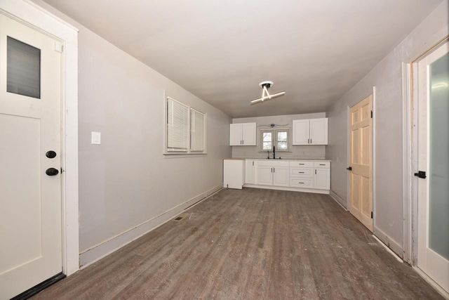 1225 W Keefe AVENUE, Milwaukee, WI 53206