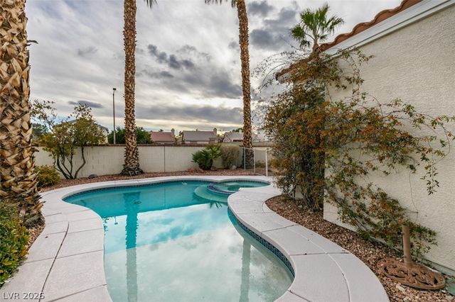 9705 Ridge Creek Place, Las Vegas, NV 89134