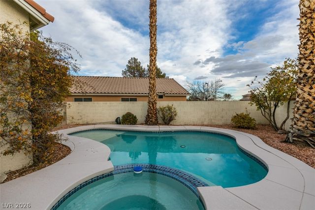 9705 Ridge Creek Place, Las Vegas, NV 89134