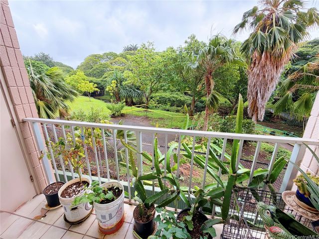 1720 Huna Street B202, Honolulu, HI 96817