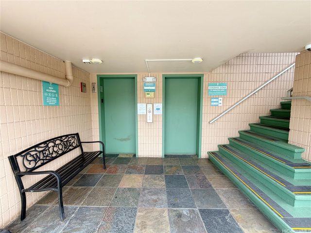 1720 Huna Street B202, Honolulu, HI 96817