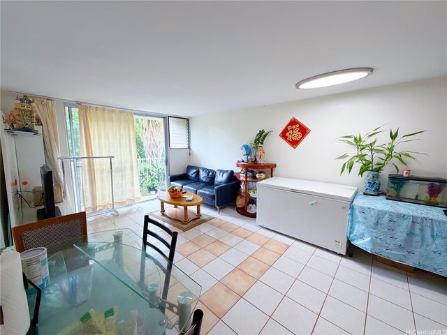 1720 Huna Street B202, Honolulu, HI 96817