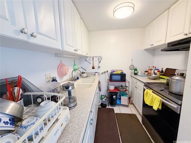 1720 Huna Street B202, Honolulu, HI 96817