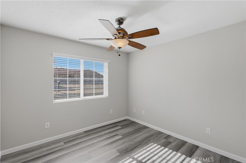 Image 16 of property listing at 8351 Lassen Avenue, Hesperia, CA 92345