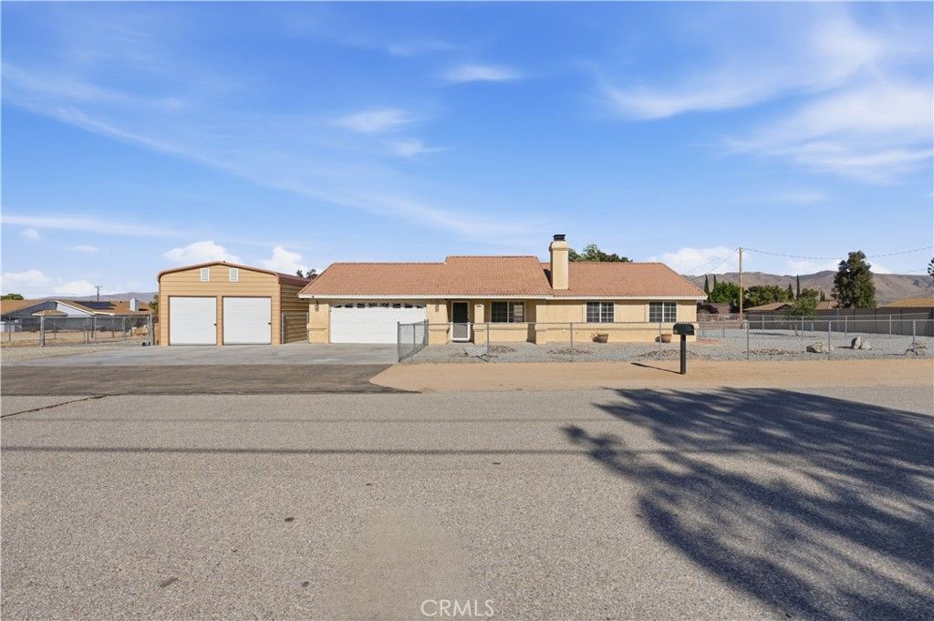 Image 3 of property listing at 8351 Lassen Avenue, Hesperia, CA 92345