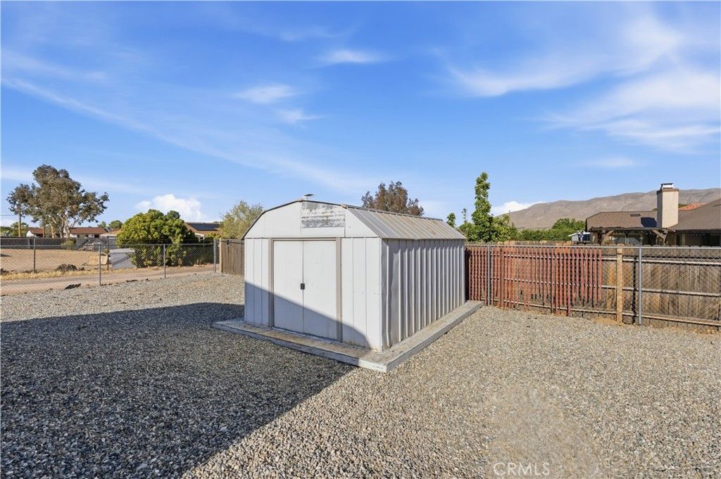 Image 31 of property listing at 8351 Lassen Avenue, Hesperia, CA 92345