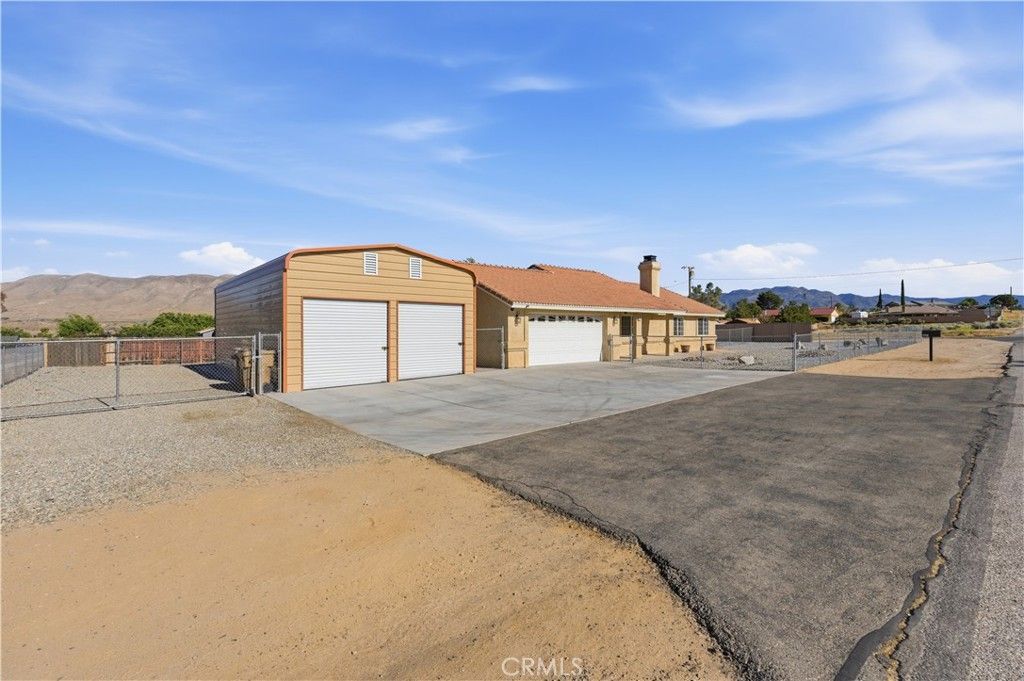 Image 4 of property listing at 8351 Lassen Avenue, Hesperia, CA 92345