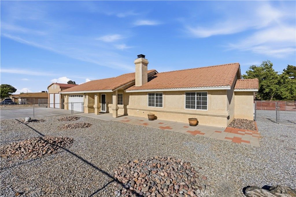 Image 5 of property listing at 8351 Lassen Avenue, Hesperia, CA 92345