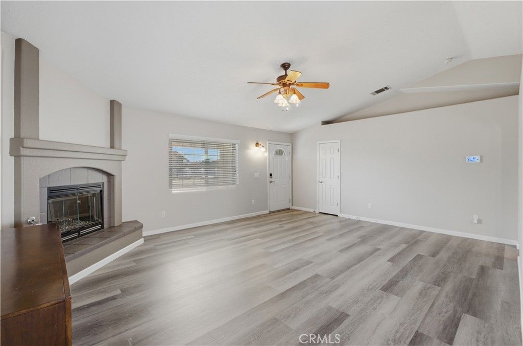 Image 8 of property listing at 8351 Lassen Avenue, Hesperia, CA 92345