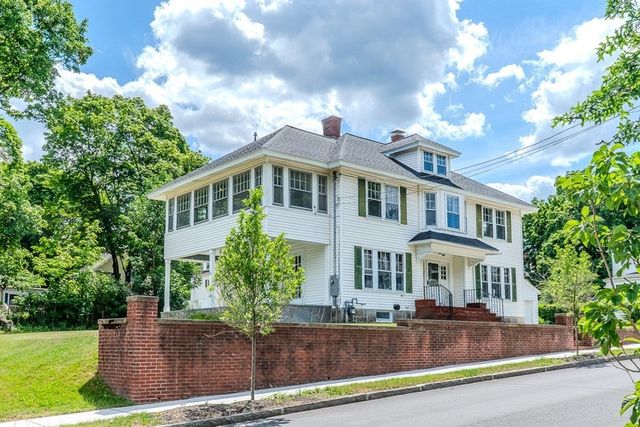 35 Barasford Avenue, Lowell, MA 01852